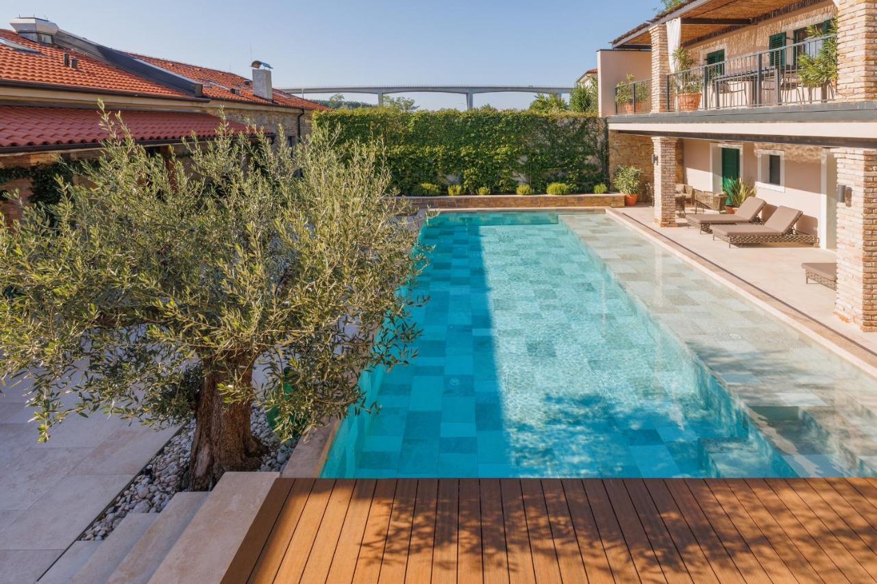 Vila Robida & Spa Črni Kal Εξωτερικό φωτογραφία