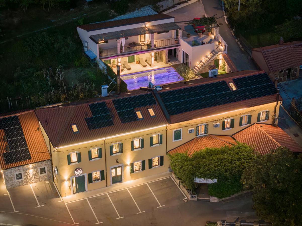 Vila Robida & Spa Črni Kal Εξωτερικό φωτογραφία