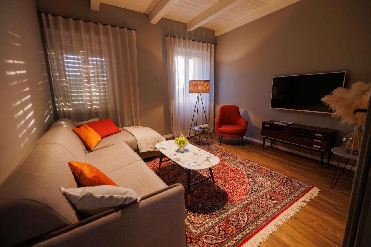 Vila Robida & Spa Črni Kal Εξωτερικό φωτογραφία