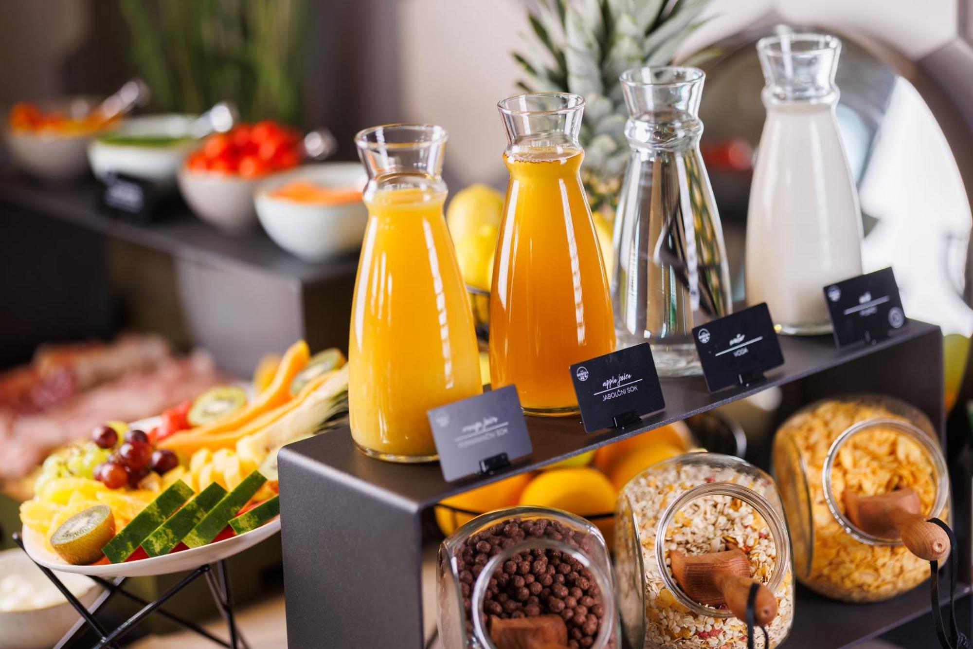 Vila Robida & Spa Črni Kal Εξωτερικό φωτογραφία