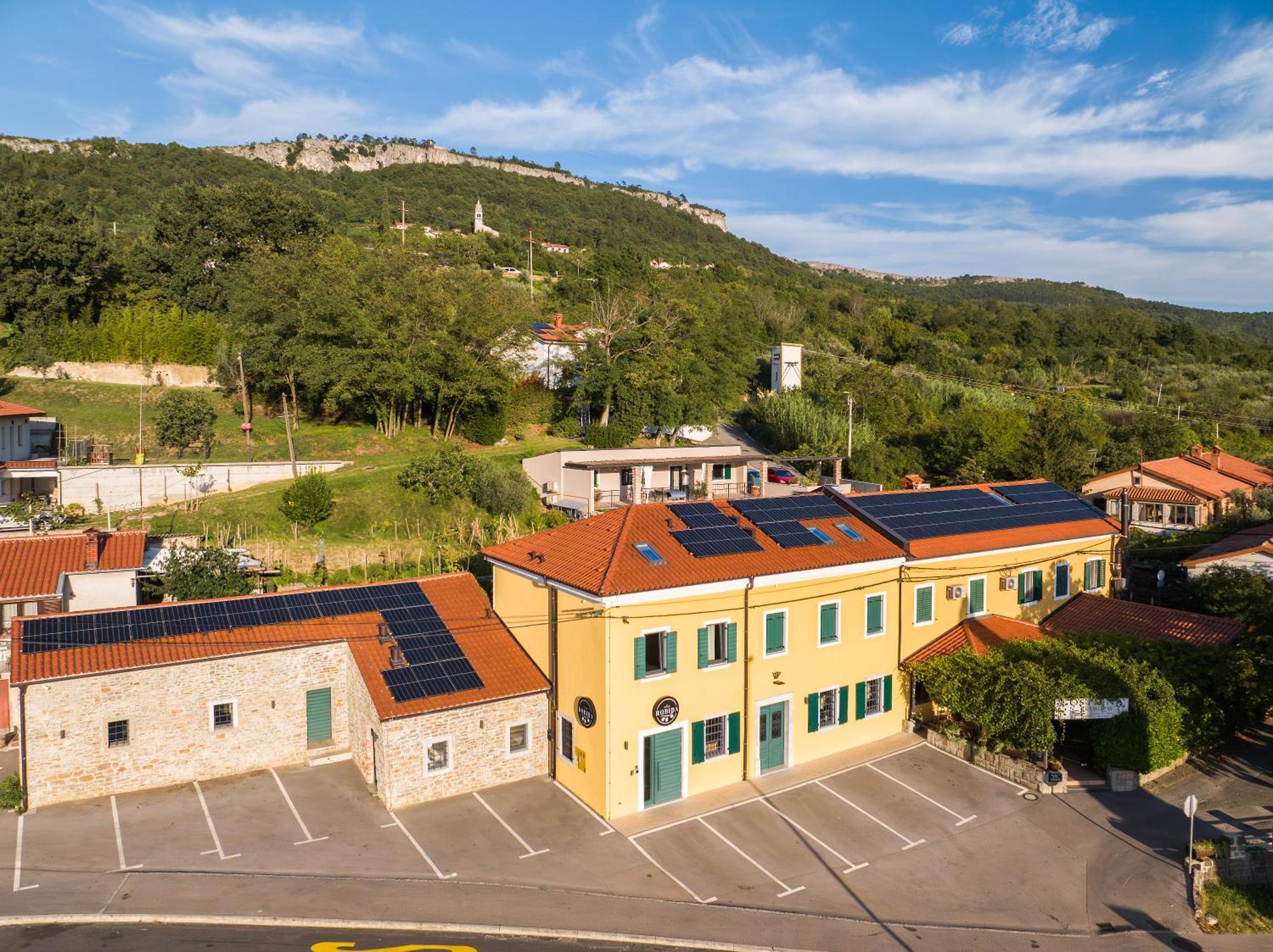 Vila Robida & Spa Črni Kal Εξωτερικό φωτογραφία